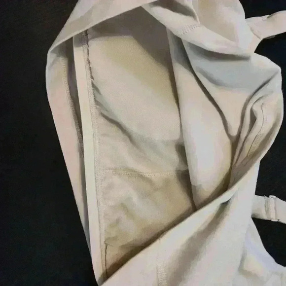 Offline by aerie sports bra size large - Picture 2 of 3